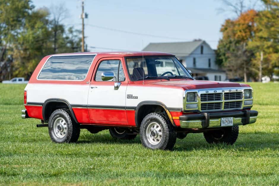 1991 Dodge Ramcharger / Plymouth Trail Duster sold for $15,000