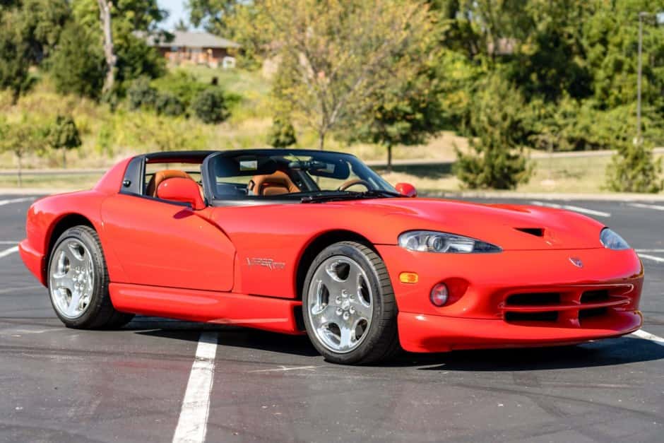 2000 Dodge Viper SR II (1996-2002) sold for $47,000