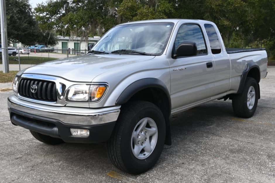 2001 Toyota Tacoma (N1X0 1995-2005) sold for $23,000