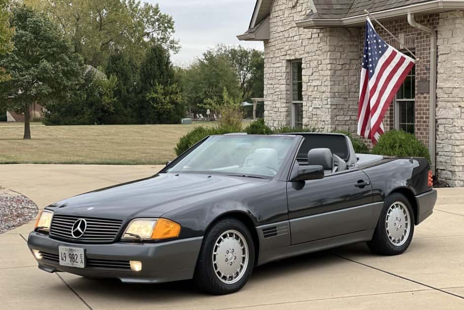 1992 Mercedes-Benz R129 SL sold for $38,000