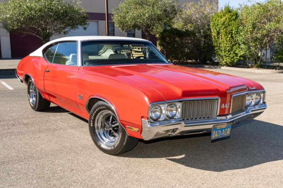 1970 Oldsmobile 442 sold for $24,500