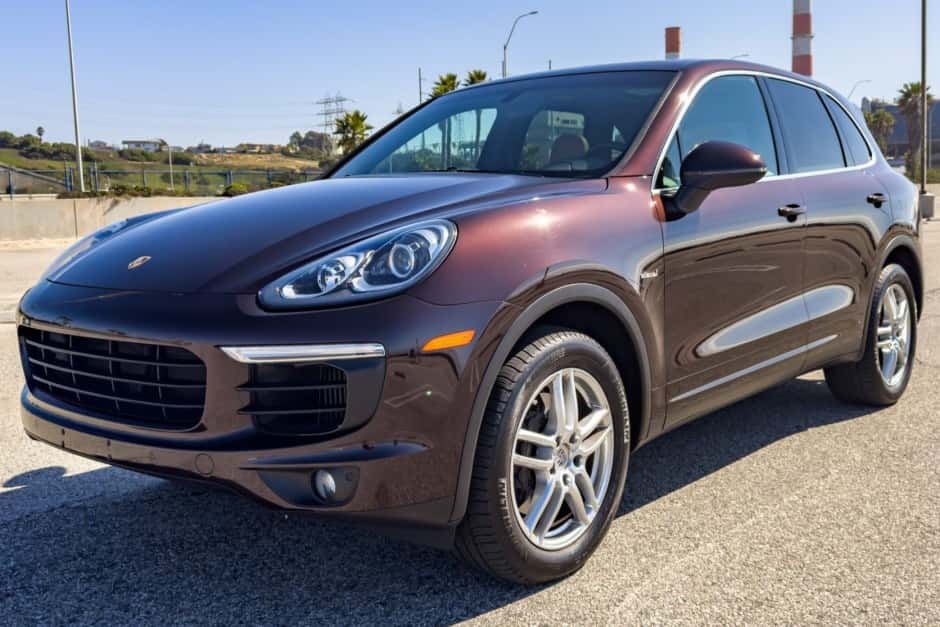 2015 Porsche 958 Cayenne (2011-2018) sold for $28,000