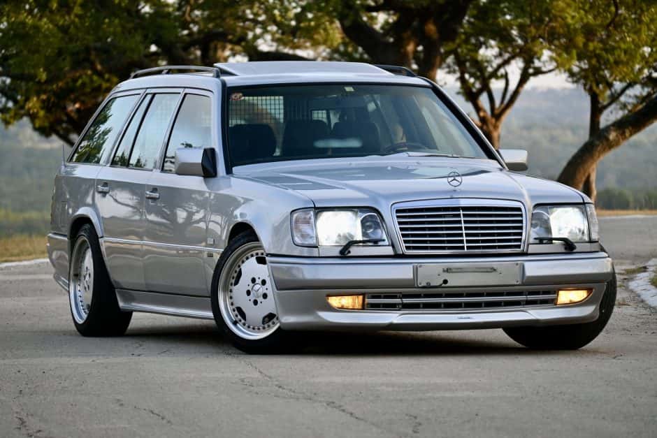 1991 Mercedes-Benz W124 E-Class sold for $51,000