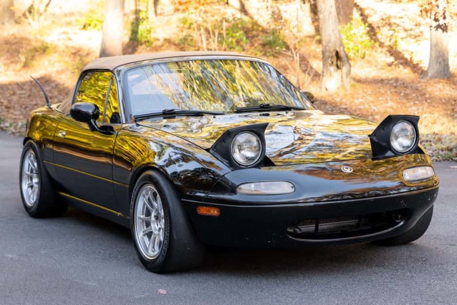 1995 Mazda NA MX-5 Miata sold for $10,000
