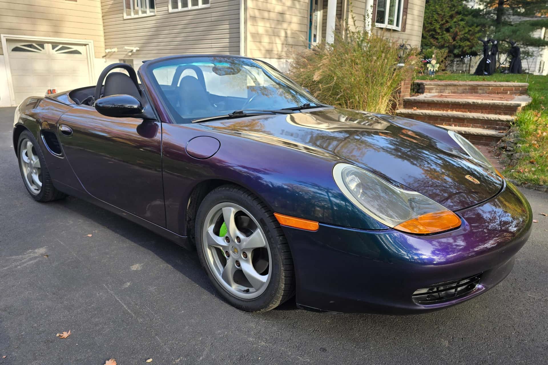 2001 Porsche 986 Boxster sold for $6,500