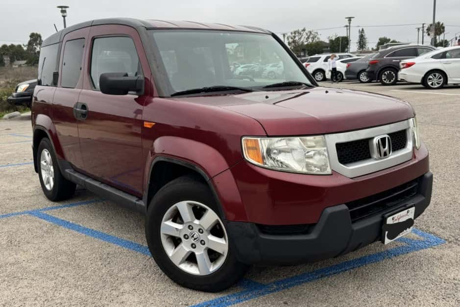 2011 Honda Element sold for $11,000