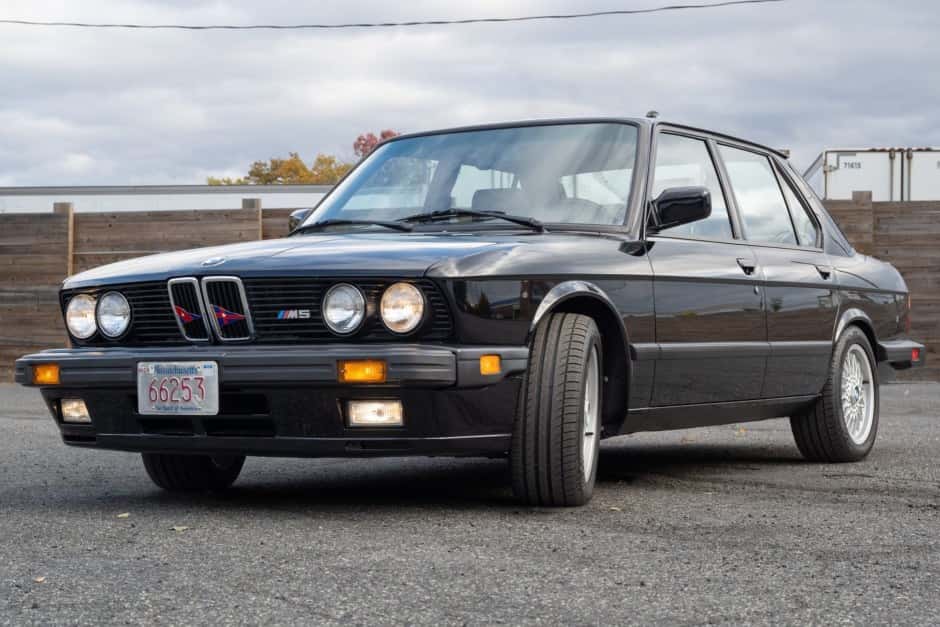 1988 BMW E28 M5 sold for $61,000