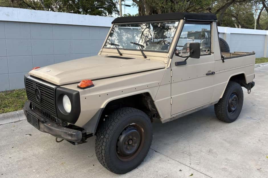 1990 Mercedes-Benz W461 G-Class sold for $20,500