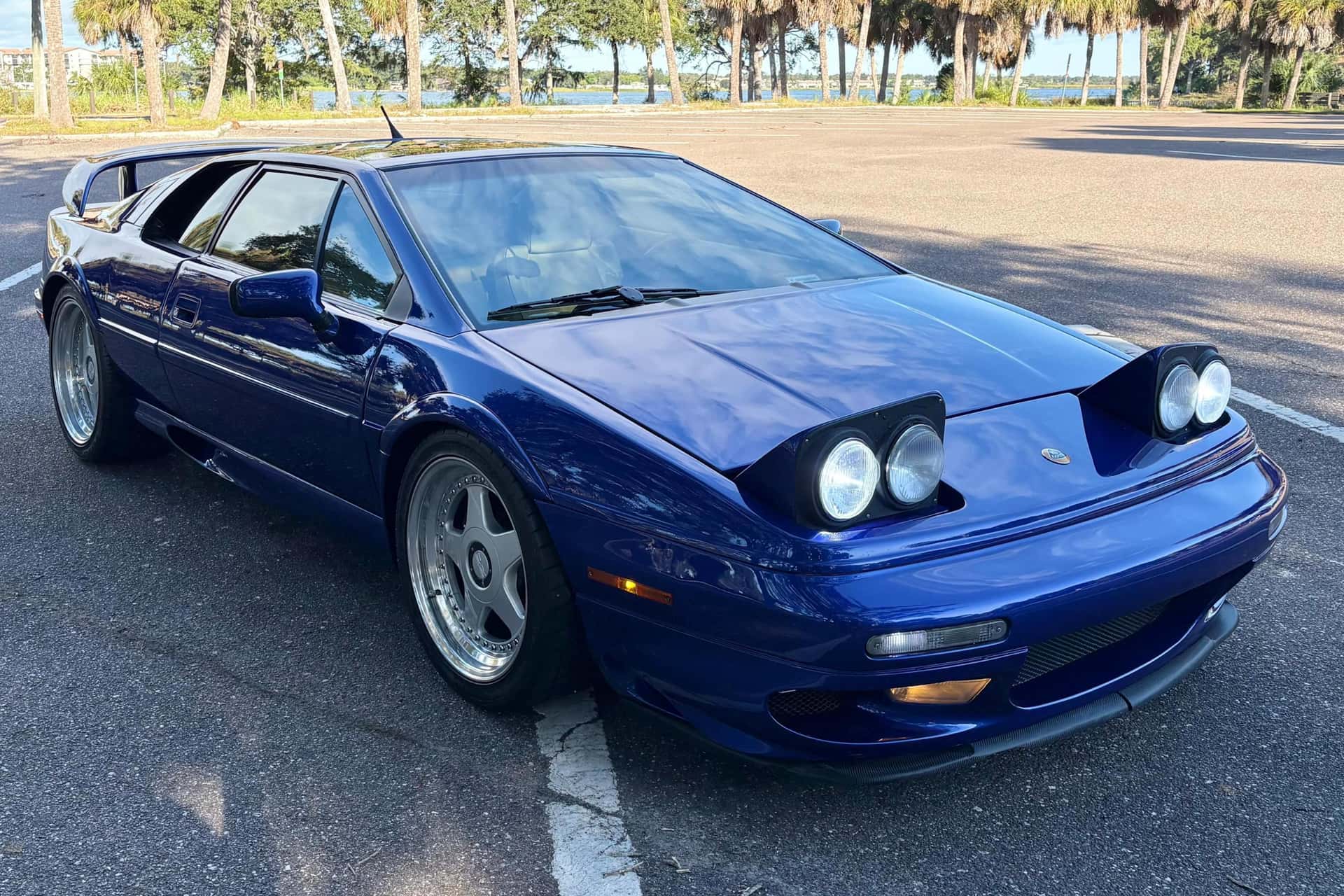 1998 Lotus Esprit sold for $52,166