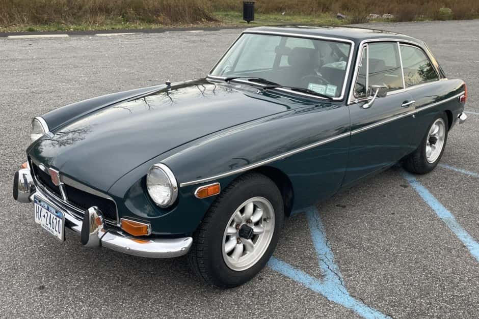 1973 MG MGB sold for $9,500
