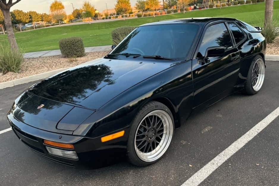 1986 Porsche 944 Turbo sold for $10,500