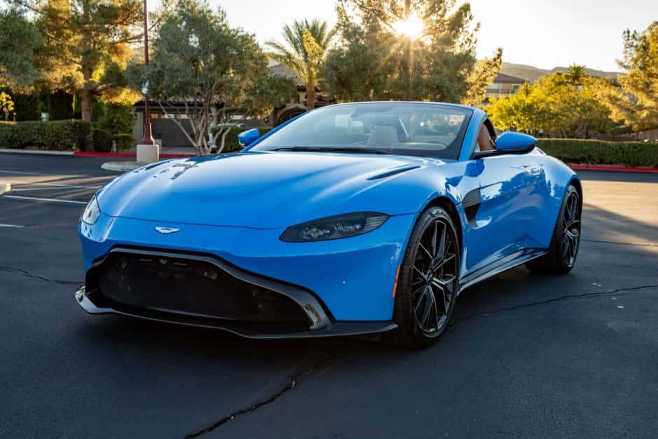 2021 Aston Martin V8 Vantage (2006+) sold for $130,000