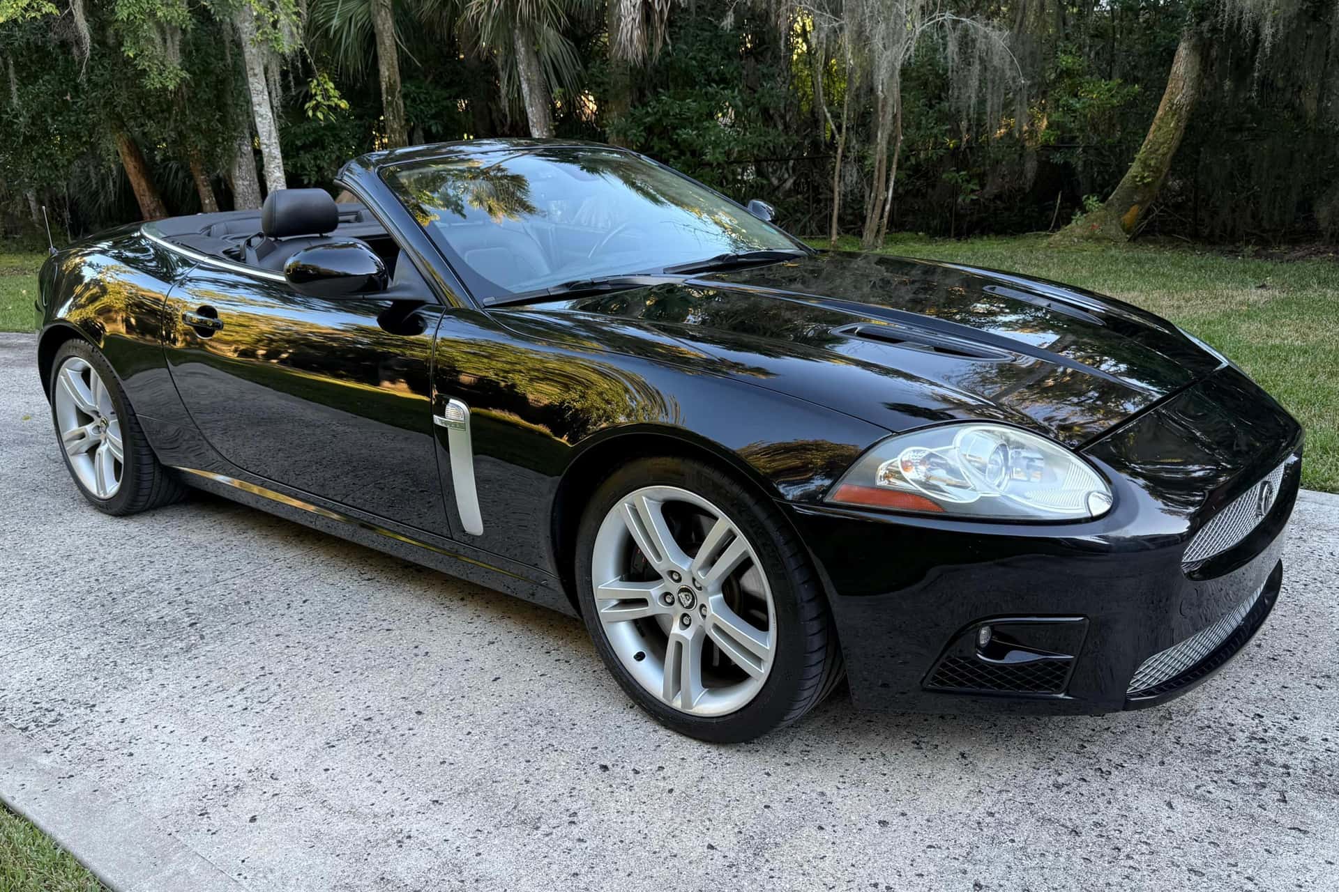 2007 Jaguar XKR sold for $14,300