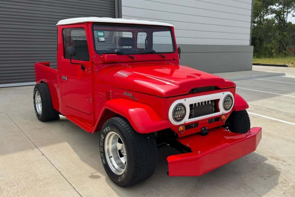 1973 Toyota Land Cruiser FJ40 sold for $18,750