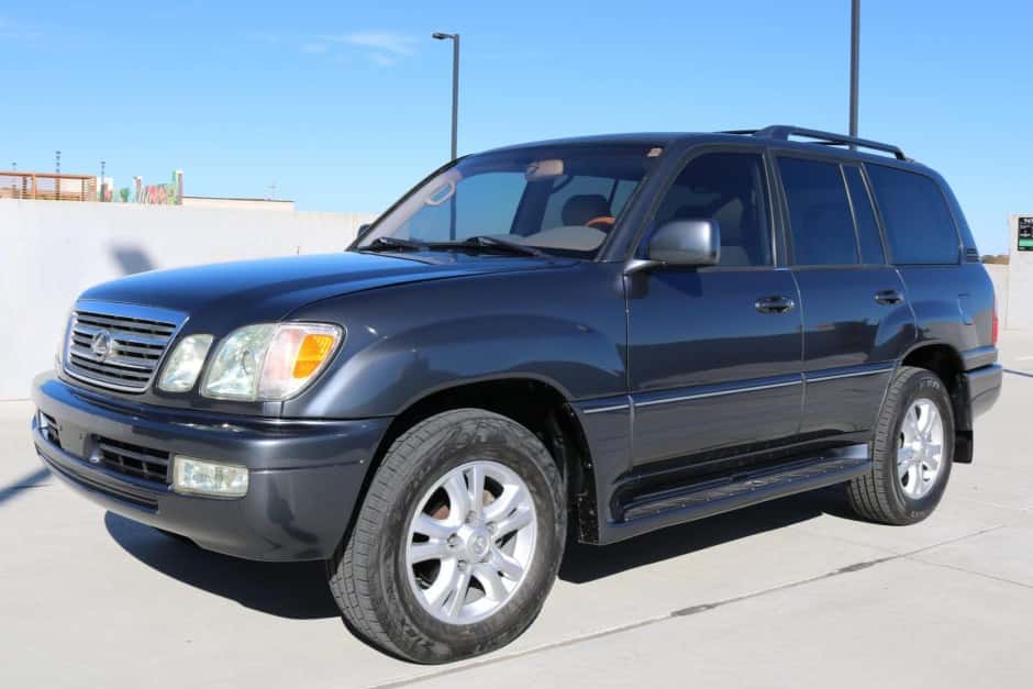 2003 Lexus LX470 sold for $8,500