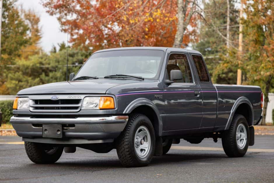 1993 Ford Ranger 1993-1997 sold for $11,500