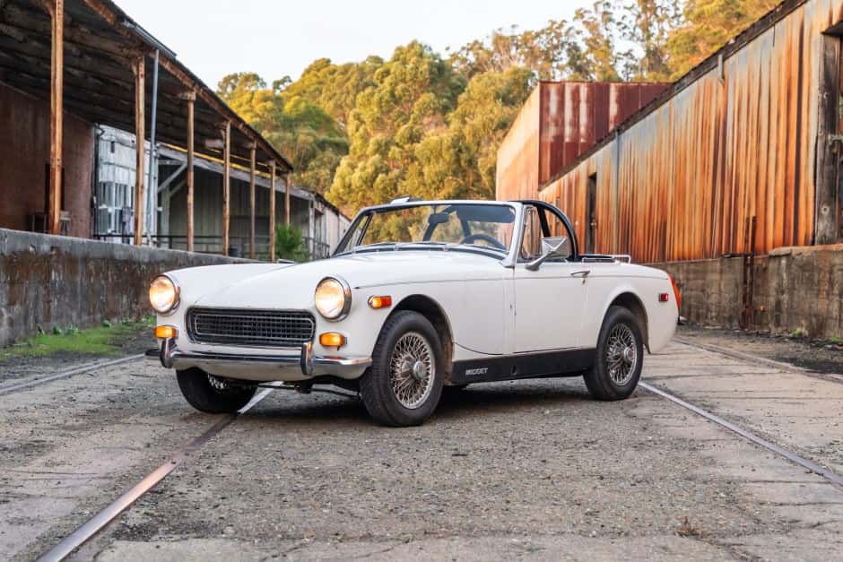 1972 MG Midget sold for $3,950