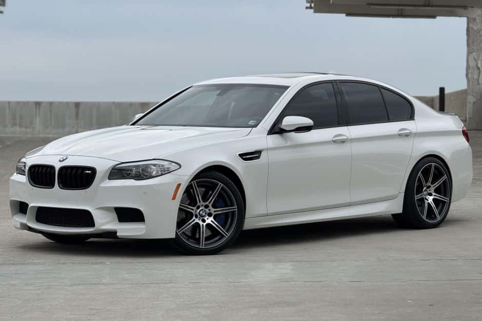 2013 BMW F10 M5 sold for $20,700