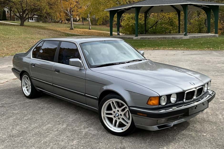 1994 BMW E32 7-Series sold for $5,680