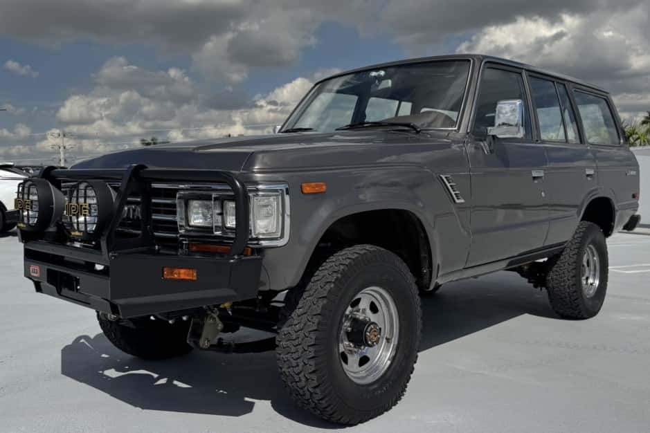 1989 Toyota Land Cruiser 60-Series sold for $17,500