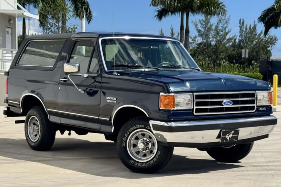1989 Ford Bronco 4th-5th Generations 1987-1996 sold for $15,500