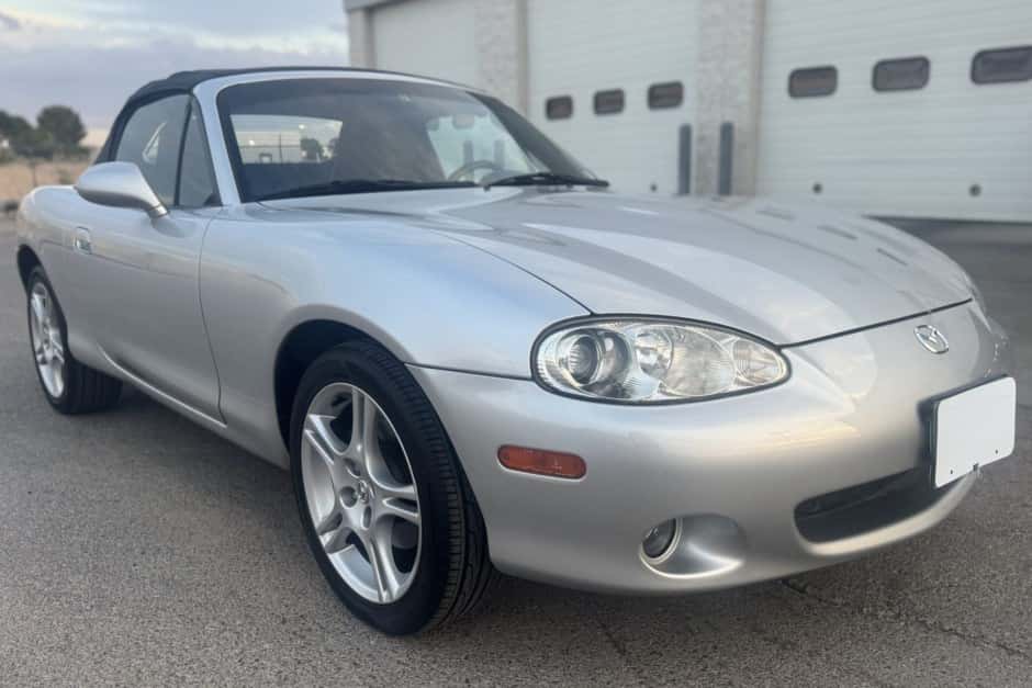 2005 Mazda NB MX-5 Miata sold for $8,000