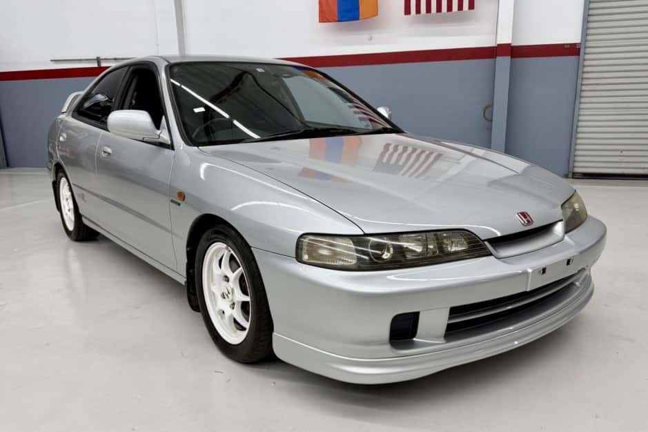 1997 Acura Integra Type R sold for $17,500