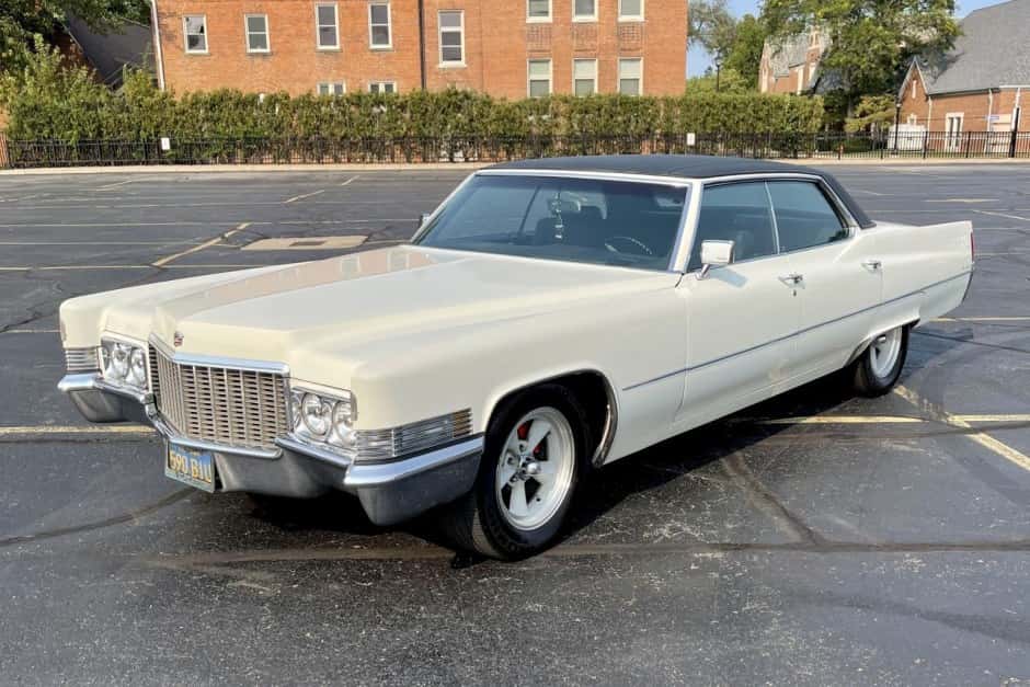 1970 Cadillac DeVille sold for $7,100