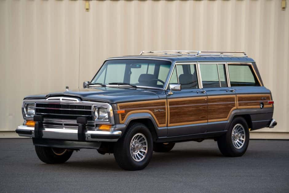 1988 Jeep SJ Grand Wagoneer sold for $33,500