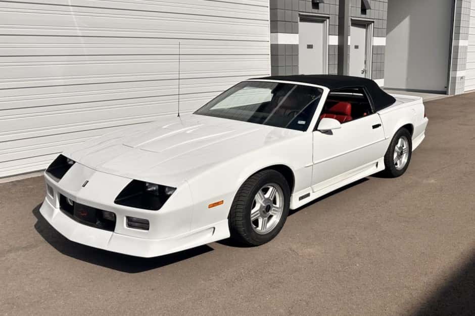 1991 Chevrolet Camaro (3rd Generation – 1982-1992) sold for $19,500
