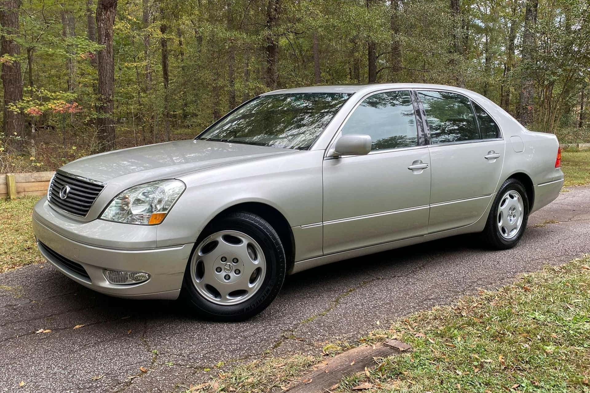 2001 Lexus LS sold for $6,600
