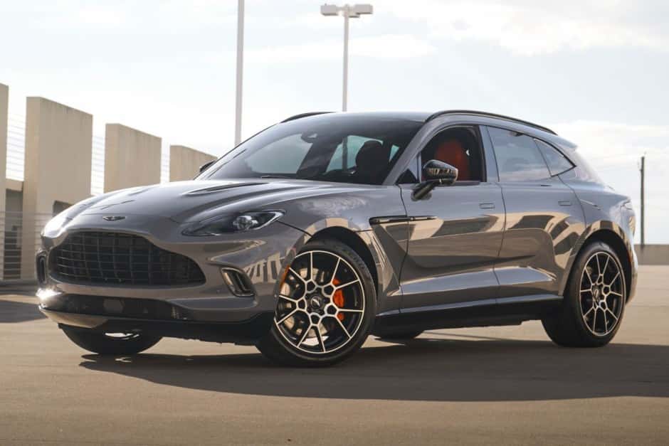 2021 Aston Martin DBX sold for $86,055