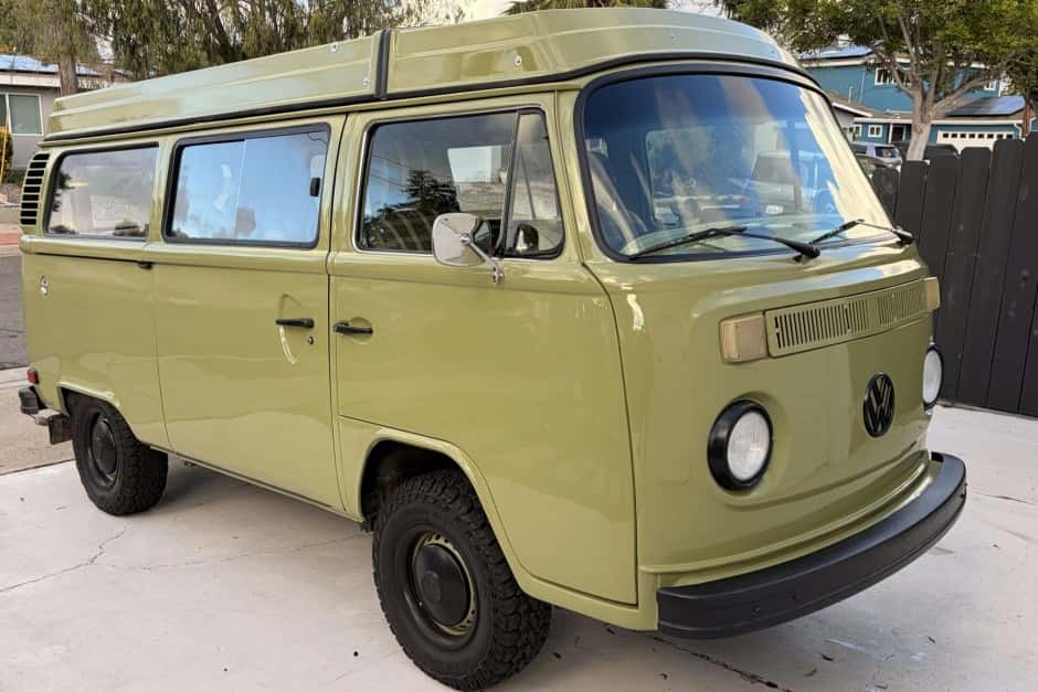 1979 Volkswagen Bay-Window Camper sold for $12,500