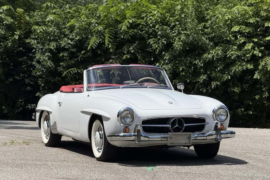 1961 Mercedes-Benz 190SL sold for $75,000