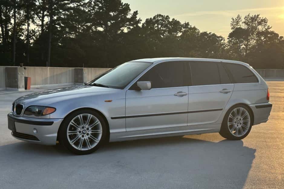 2003 BMW E46 3-Series Touring sold for $8,000