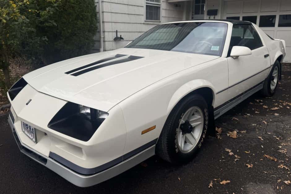 1983 Chevrolet Camaro (3rd Generation – 1982-1992) sold for $11,800