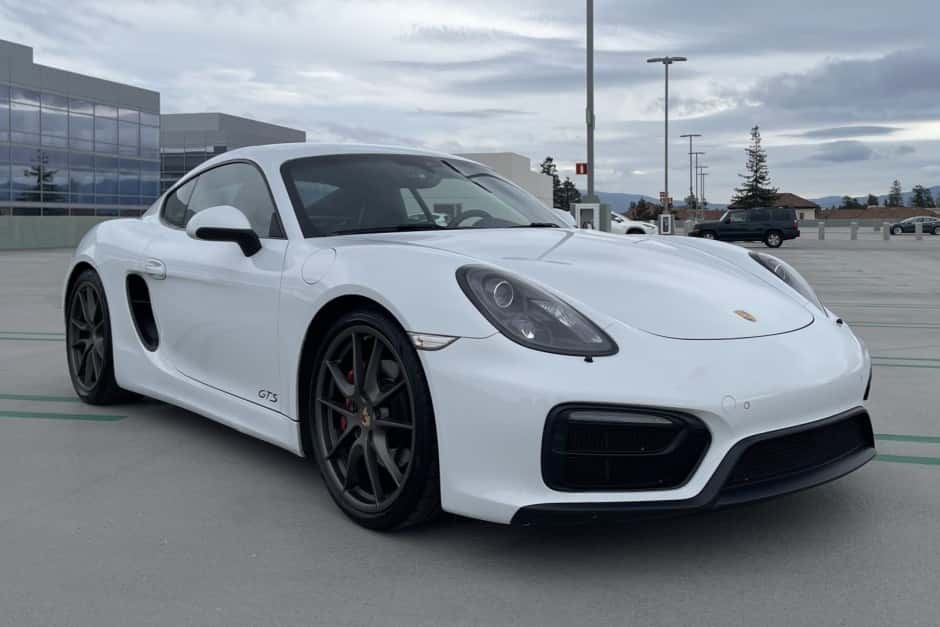2015 Porsche 981 Cayman sold for $46,250