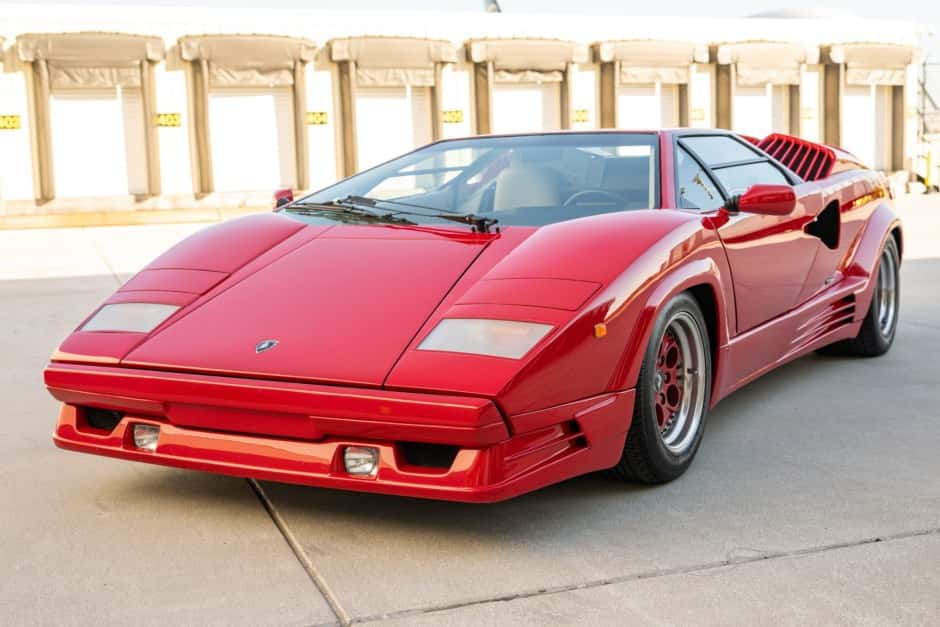 1989 Lamborghini Countach sold for $385,000