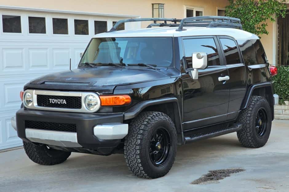 2007 Toyota FJ Cruiser sold for $19,000