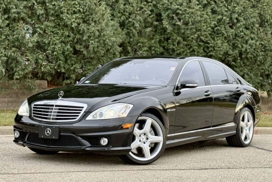 2007 Mercedes-Benz W221 S-Class sold for $30,500