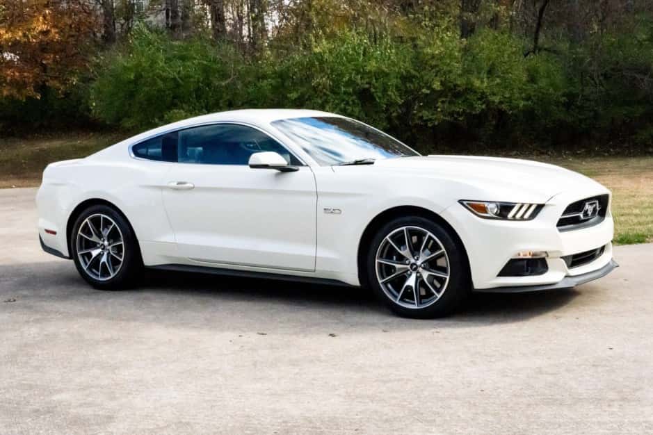 2015 Ford Mustang S550 sold for $28,750