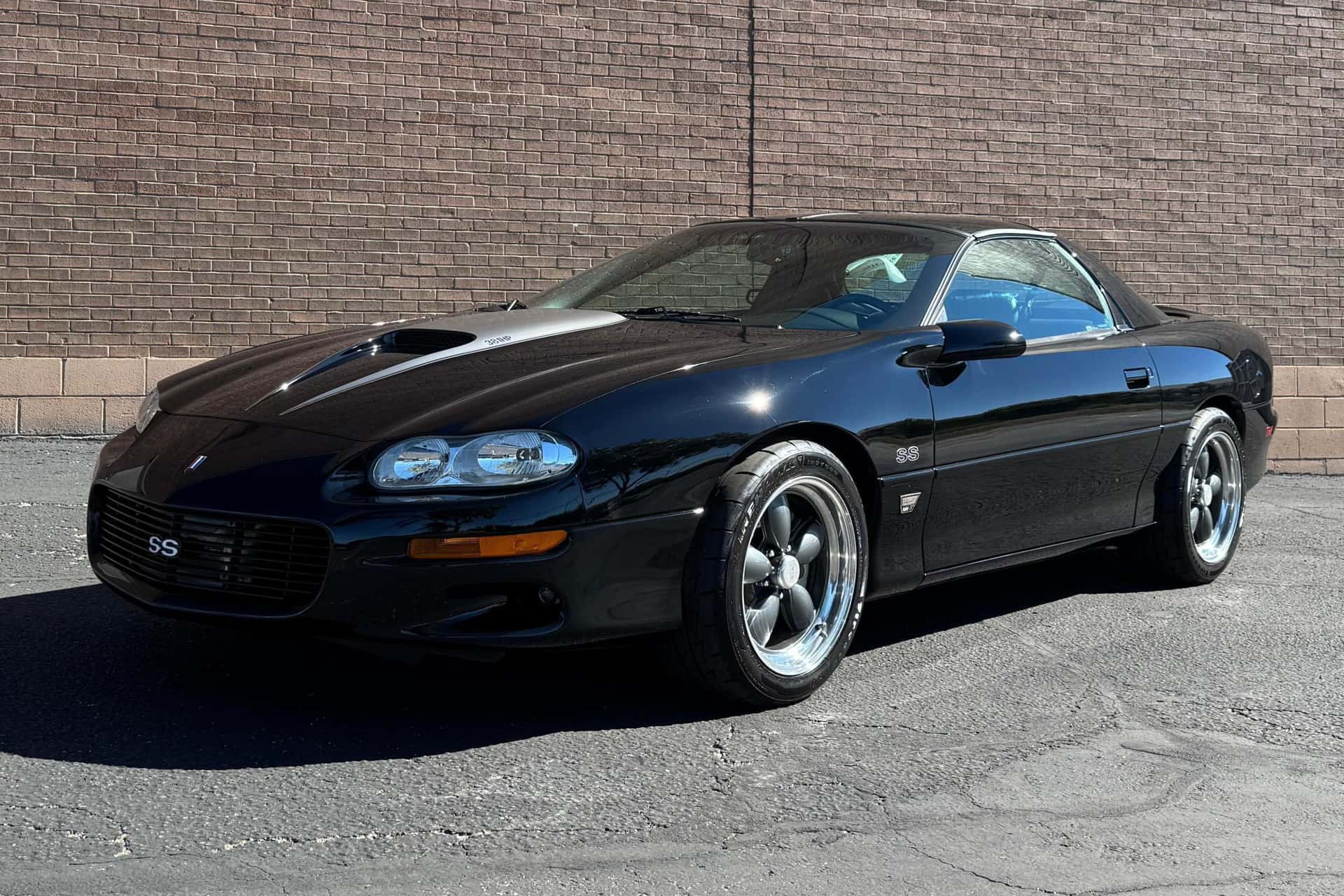 2001 Chevrolet Camaro sold for $31,000