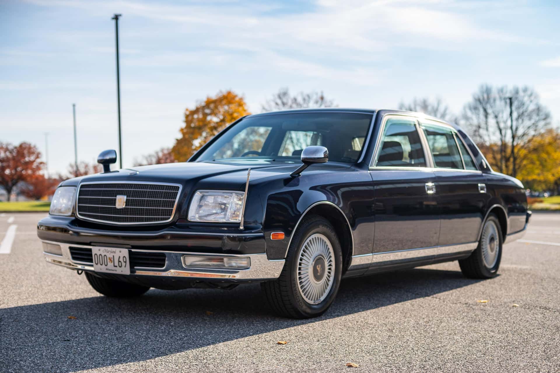 1998 Toyota Century sold for $15,750