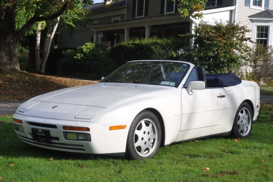 1990 Porsche 944 sold for $16,000