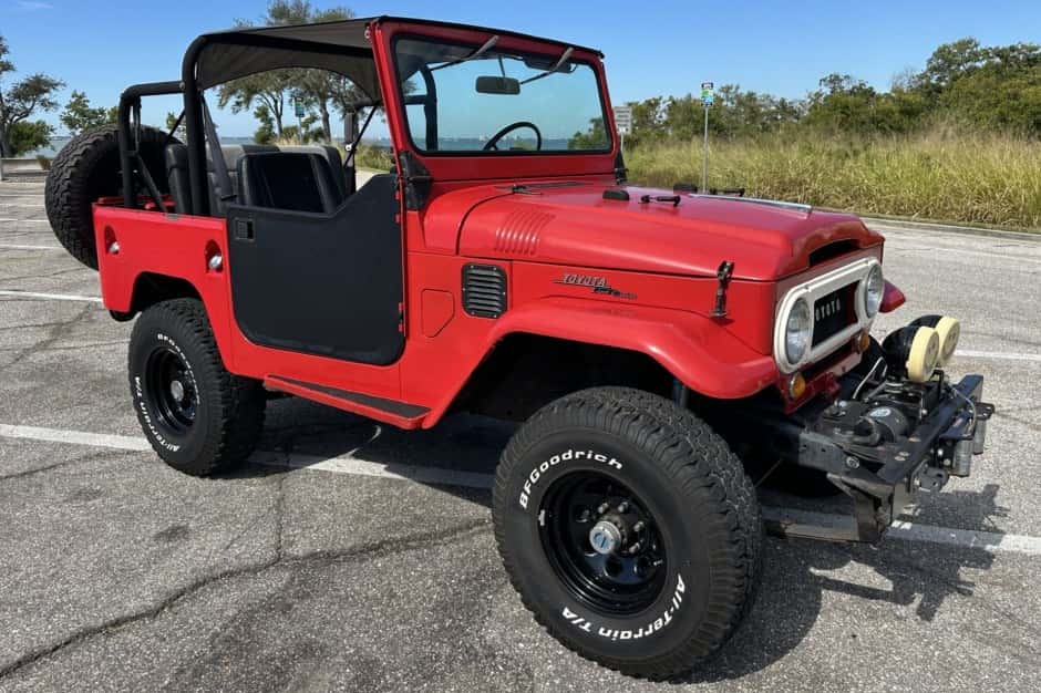 1969 Toyota Land Cruiser FJ40 sold for $10,000