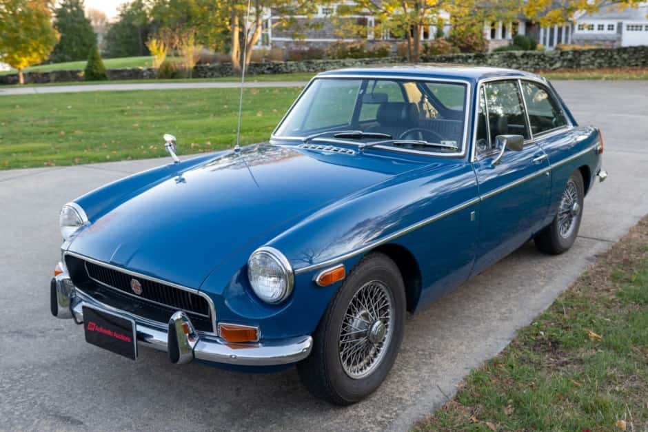 1971 MG MGB sold for $10,750