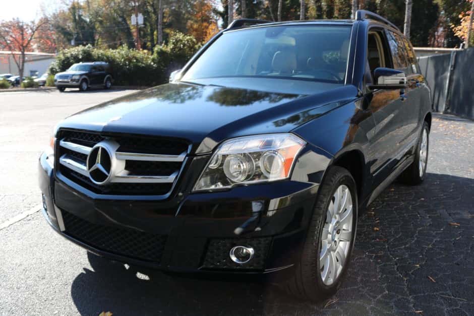 2011 Mercedes-Benz X204 GLK-Class sold for $10,500