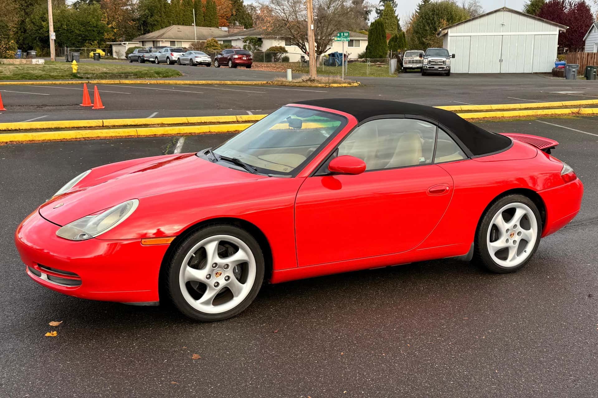 2001 Porsche 996 911 sold for $19,777