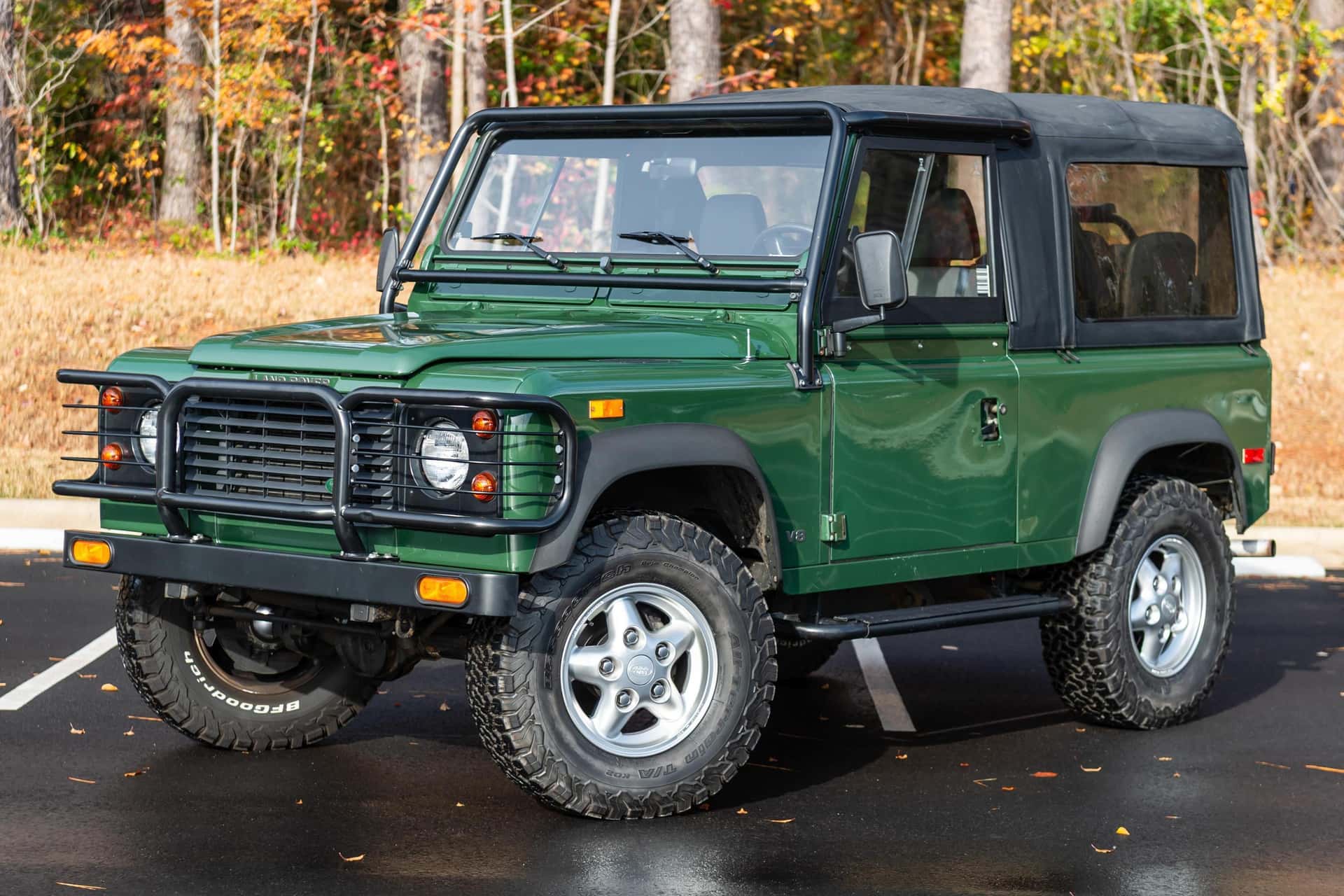 1994 Land Rover Defender sold for $74,500