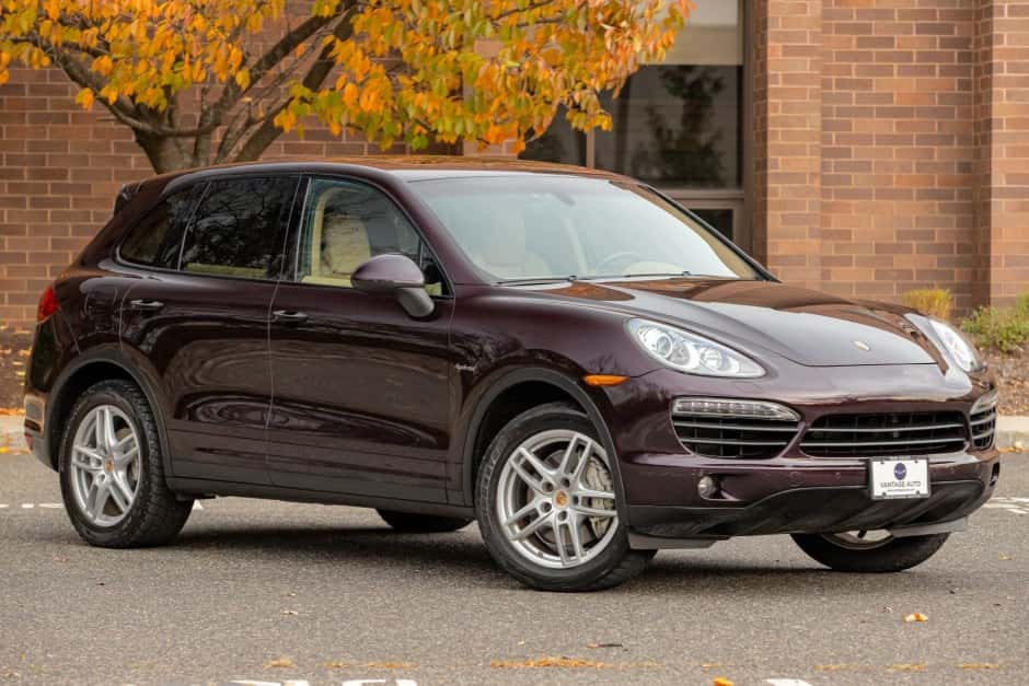 2011 Porsche 958 Cayenne (2011-2018) sold for $12,500
